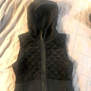 Women’s North Face Hooded Reversible Vest size S